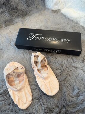 Theatricals Footwear T2915C Pink Stretch Canvas Split Sole Ballet Shoes Size 8 N